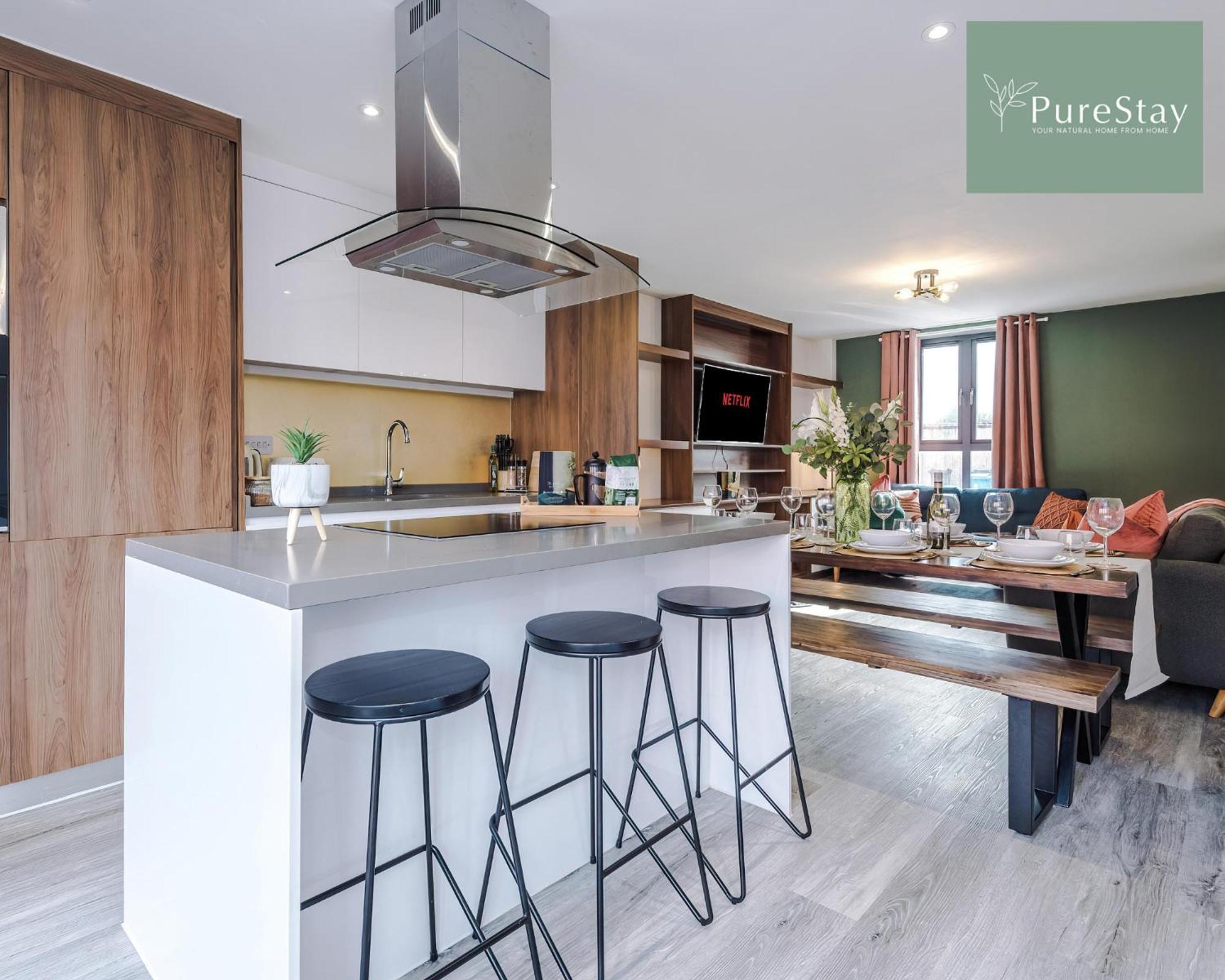 Stunning Five Bedroom Manchester House With Free Parking By Purestay Short Lets & Serviced Accommodation Exterior foto