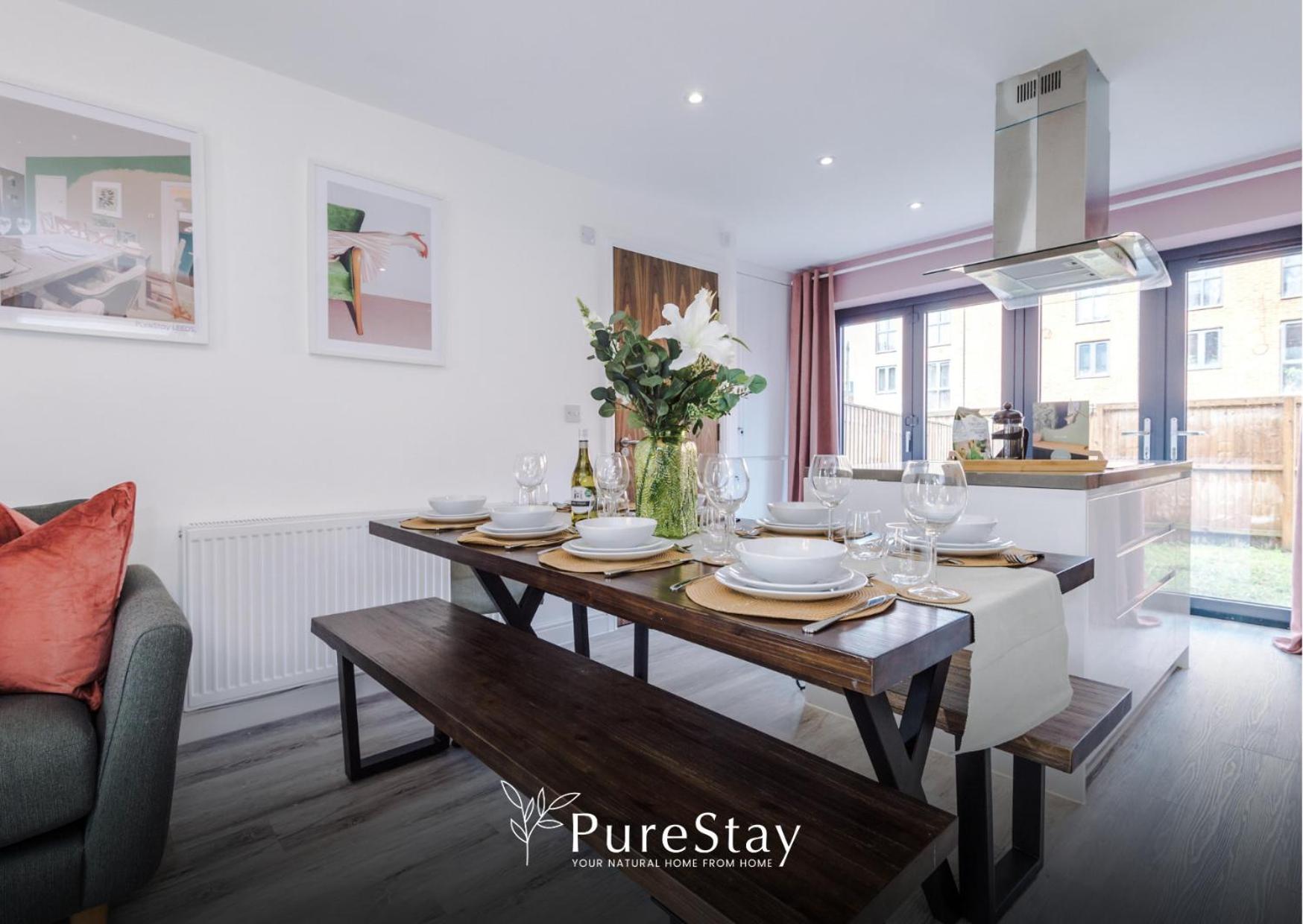 Stunning Five Bedroom Manchester House With Free Parking By Purestay Short Lets & Serviced Accommodation Exterior foto